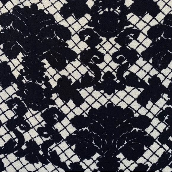 COCONINNO Fit and Flare Sleeveless Cocktail Dress - Picture 4 of 10